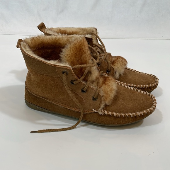 Orvis Moccasin Bootie Size 8 Brown Shearling Suede Indoor Outdoor EUC - Picture 2 of 12